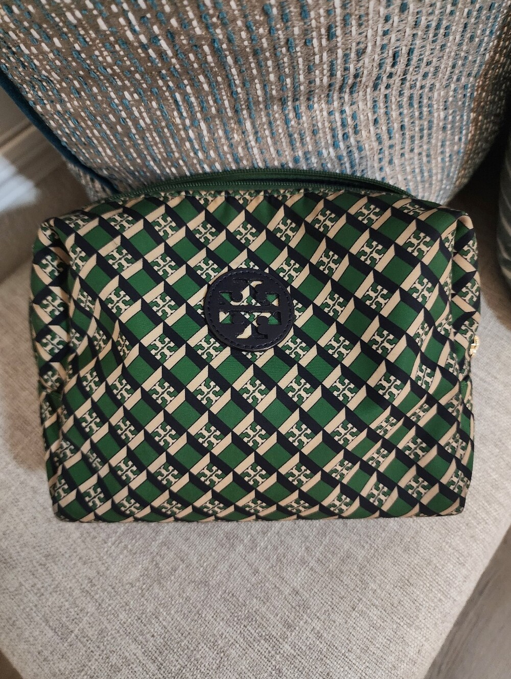 Tory Burch Green, Navy & Cream Geometric Logo Cosmetic Pouch - Picture 2 of 16